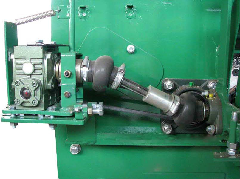 TM PTO Mechanical Feeding Chipper