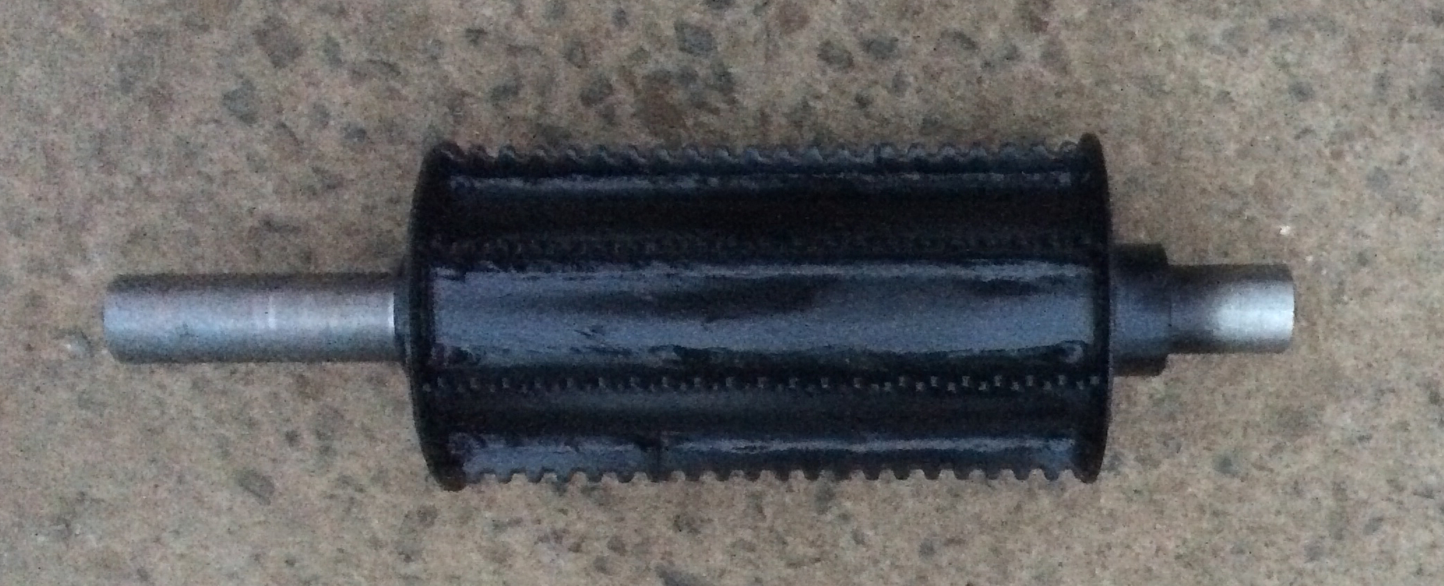 Рыжая ролика меньше